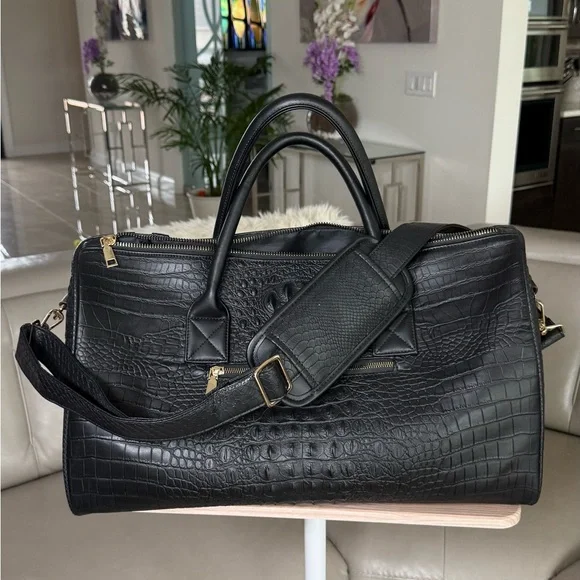 Luxurious Black Crocodile-Embossed Men's Duffel Bag Set - Picture 3 of 15